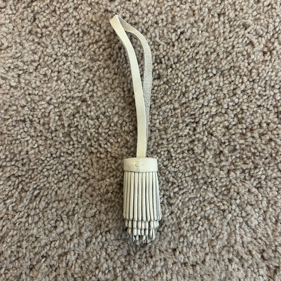 Bone tassel from Portland Leather Goods - Picture 2 of 2